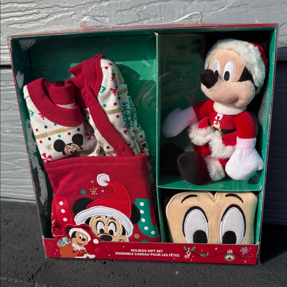 NEW! Disney Mickey 0-3 months Holiday Gift Set 🎄